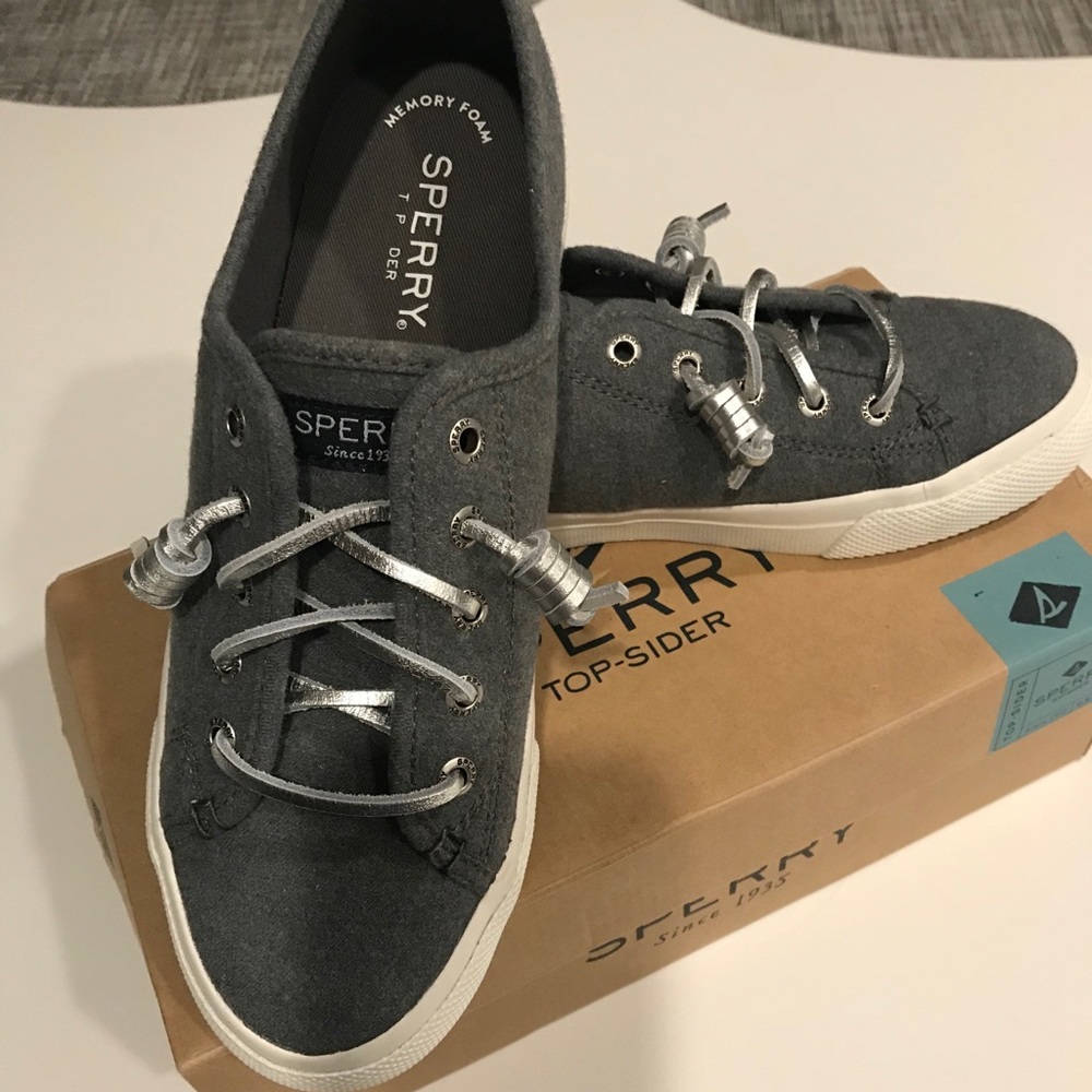 Sperry seacoast wool light grey slip on sneakers size 6.5